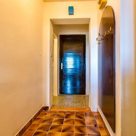 Una, Guest house 3*